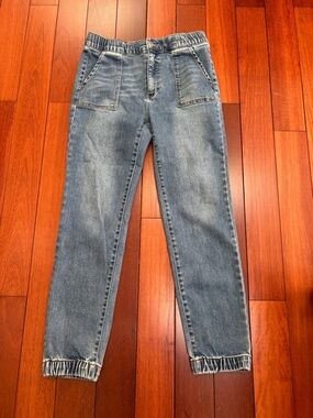 Women’s Boyfriend Jeans in Light Blue Wash